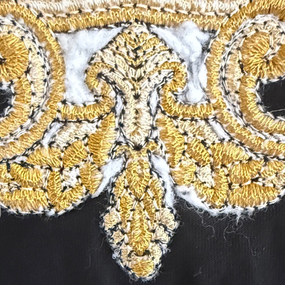 Versace Ornate Embroidered Sequin Black and Gold Logo Tee - Picture 8 of 10